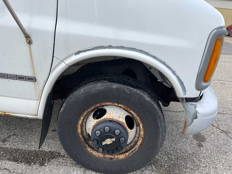 chevrolet-express-3500-image-15