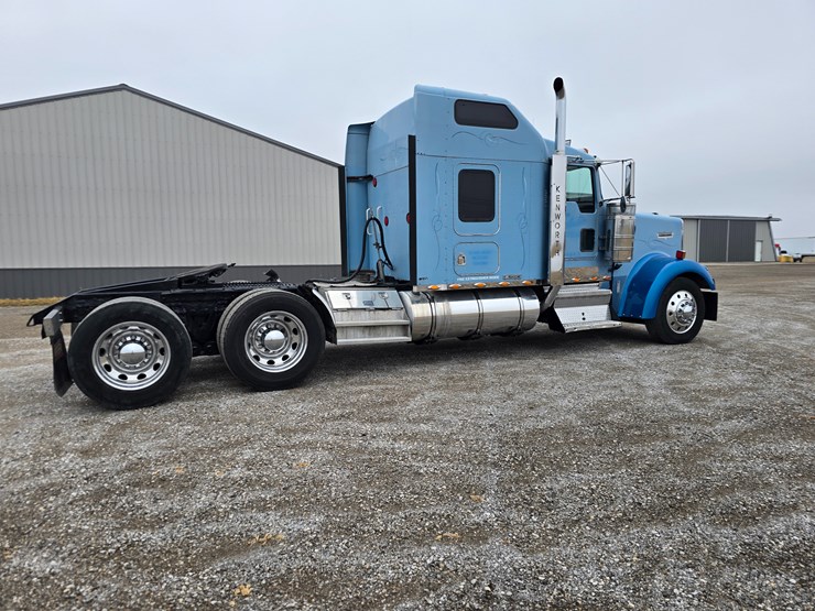 1999-kenworth-w900l-image-31