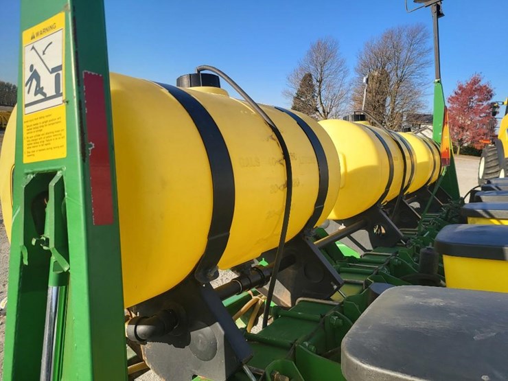 john-deere-7200-image-33