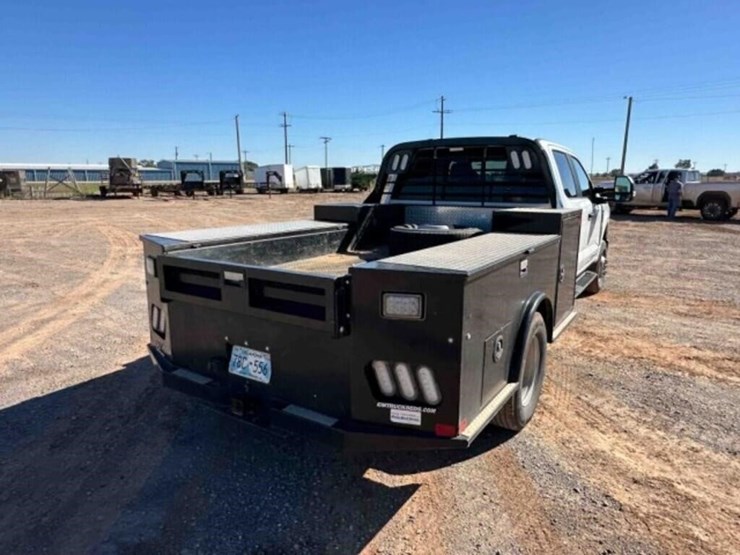 2024-ford-f350-image-4