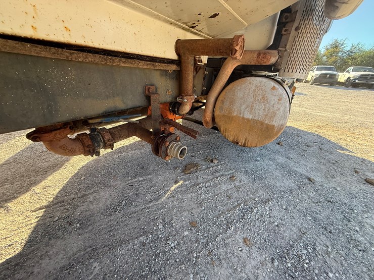 mack-r686st-image-70