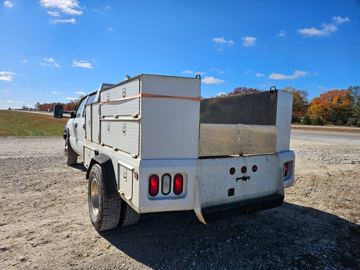 chevrolet-silverado-3500-image-12