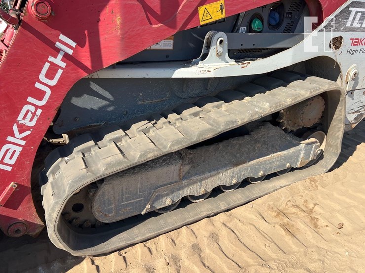 2019-takeuchi-tl12v2-image-9