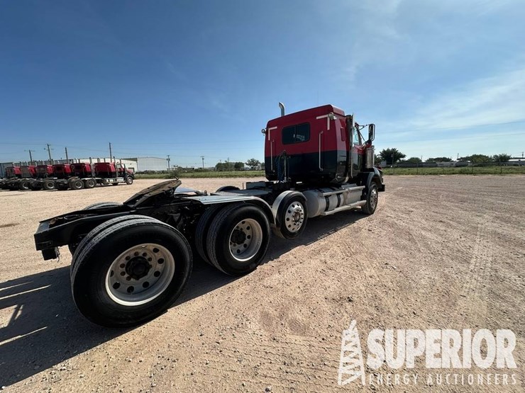 western-star-4900-image-4