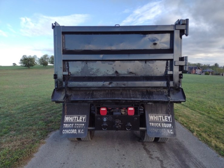 freightliner-m2-106-image-4