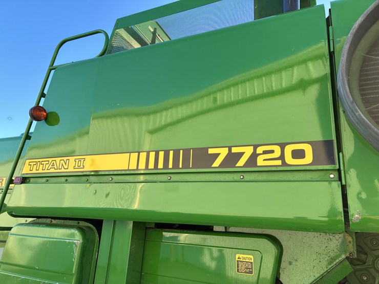 john-deere-7720-titan-ii-image-26