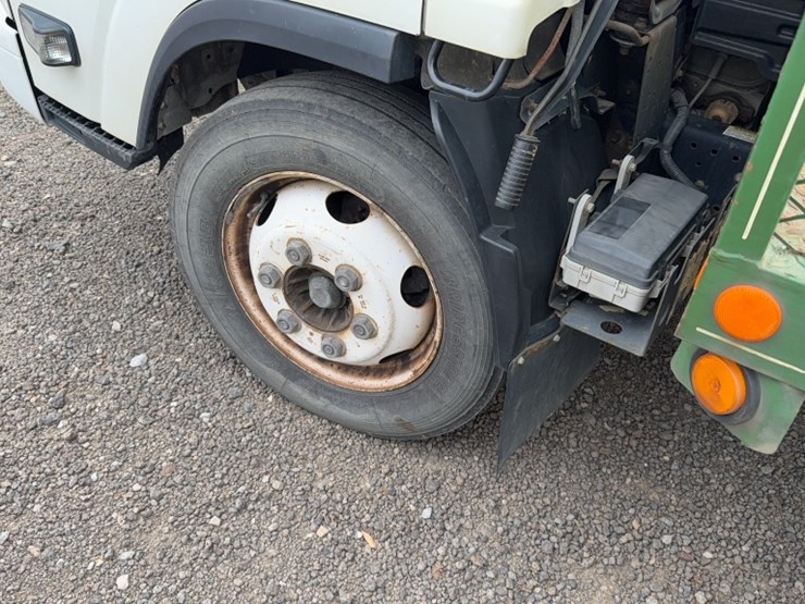 isuzu-npr-hd-image-13