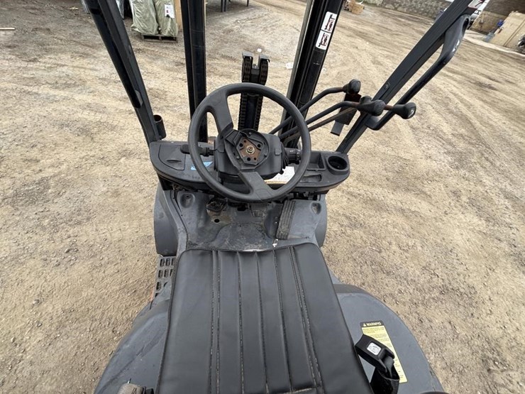 2007-toyota-8fgcu20-image-18