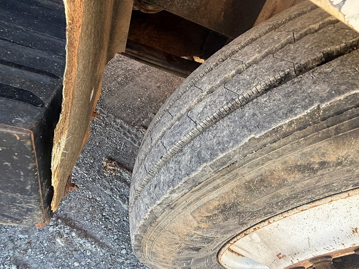 mack-r686st-image-15