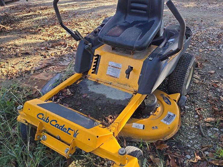 cub-cadet-zero-turn-lawn-mower,-42"-deck-510hrs-image-3