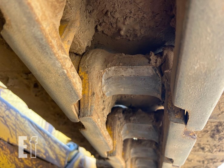 2019-komatsu-d65pxi-18-image-19