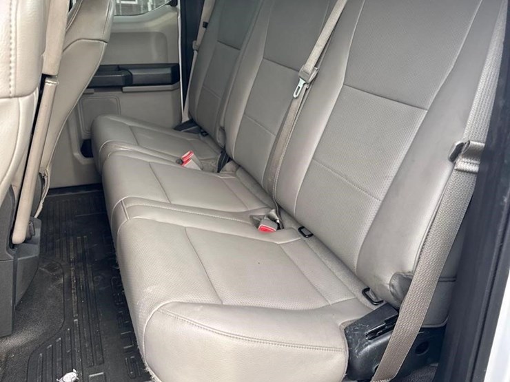 2017-ford-f350-xl-image-21