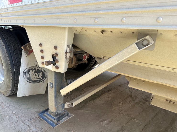 2014-timpte-hopper-bottom-image-29