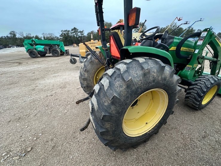 john-deere-4105-image-9