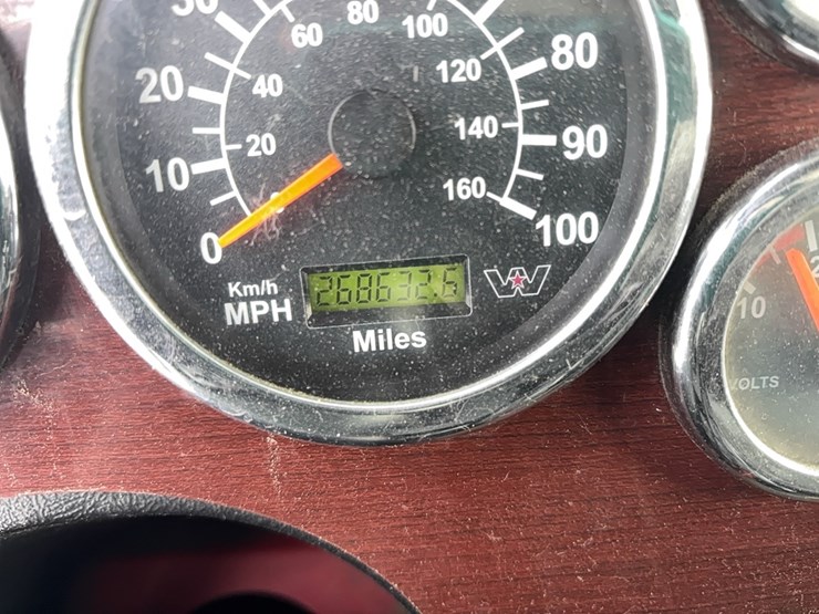 2017-western-star-4700sf-image-25