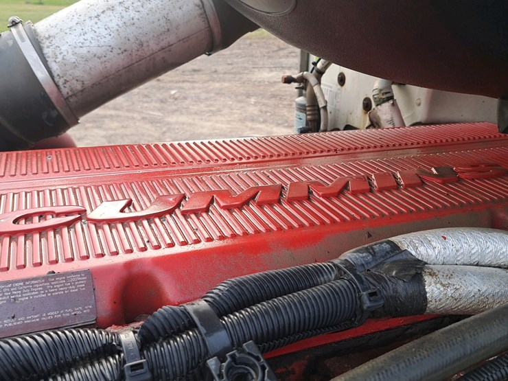 2010-peterbilt-386-image-19