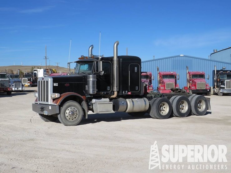2014-peterbilt-388-image-1