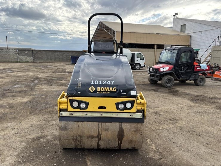 2017-bomag-bw120-image-6