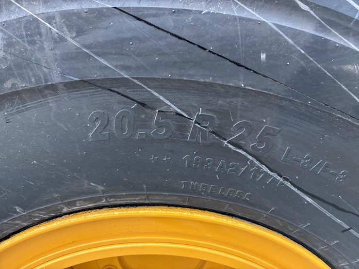 john-deere-624-image-55