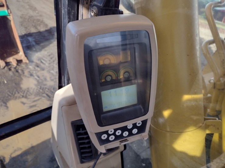 caterpillar-321c-image-7