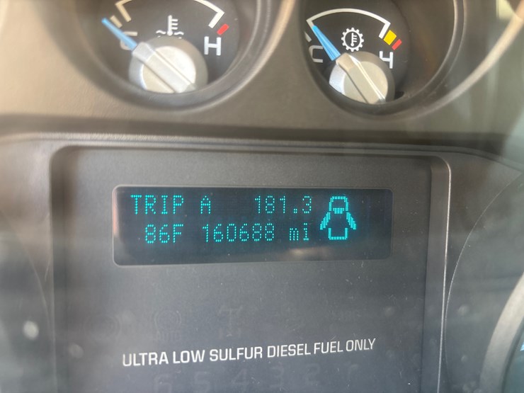 2015-ford-f550-image-14