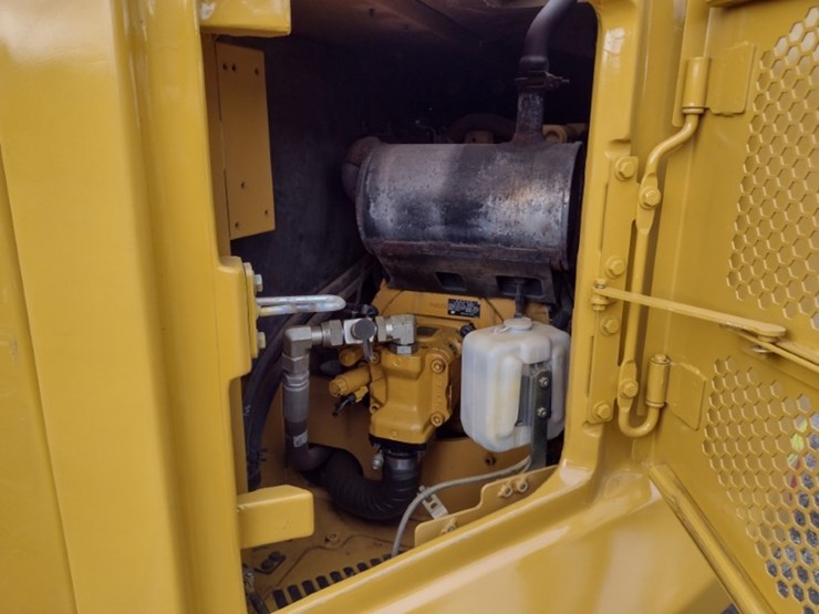 caterpillar-307.5-image-50