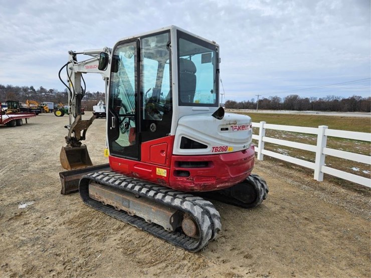 #3422-•-takeuchi-tb260-excavator-image-3
