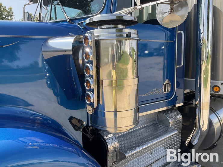 kenworth-w900-image-10