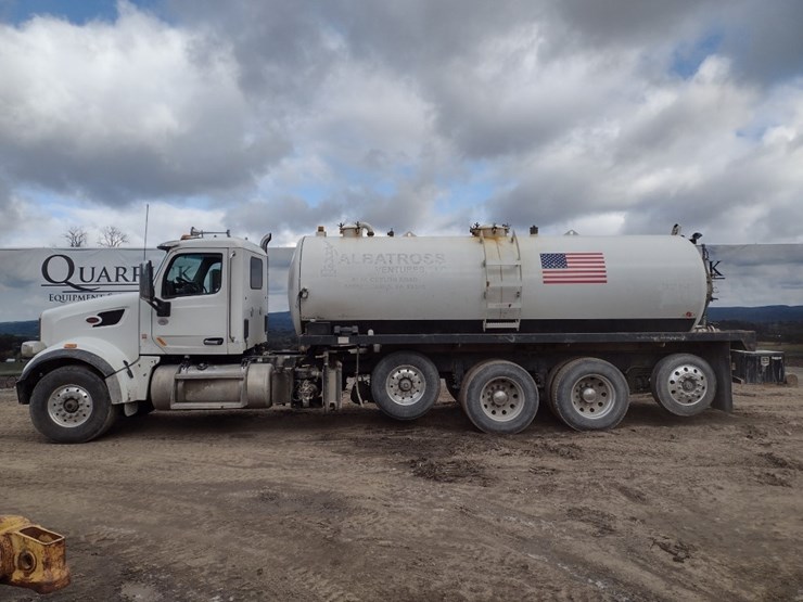 peterbilt-567-image-1