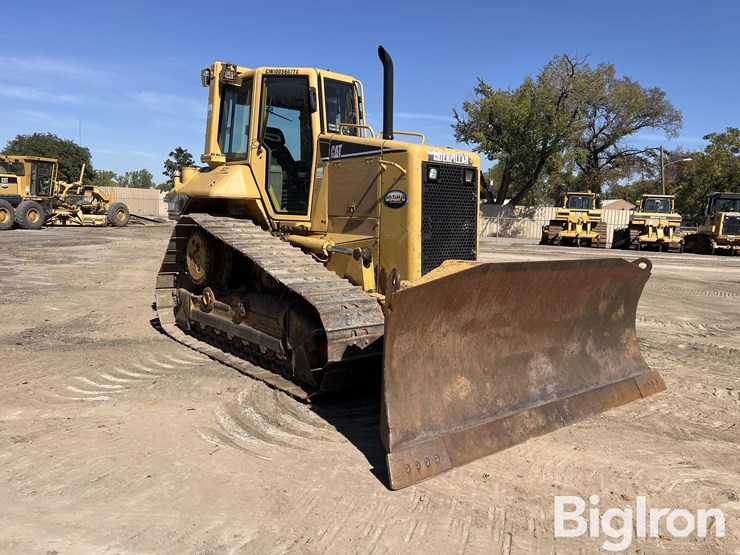 caterpillar-d6n-xl-image-3