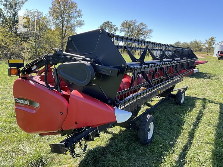 2011-case-ih-3020-image-1