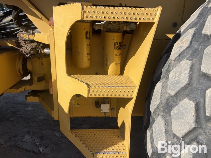 caterpillar-cs56-image-10