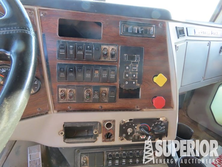 western-star-4900-image-8