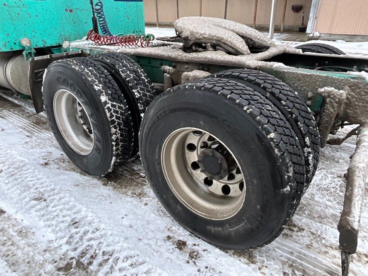 2009-kenworth-t800-image-14