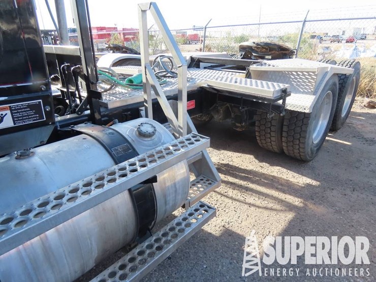 2015-western-star-4900-image-6