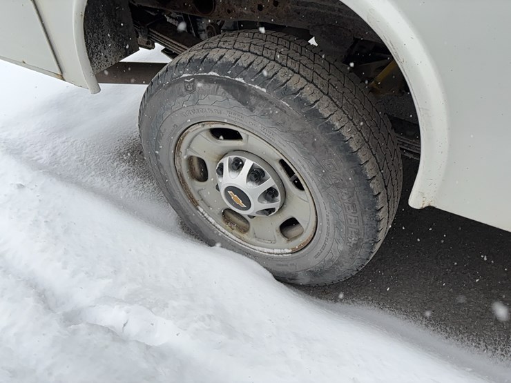 2017-chevrolet-2500hd-image-4