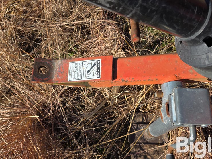 westfield-1060-auger-w/swing-hopper-image-9