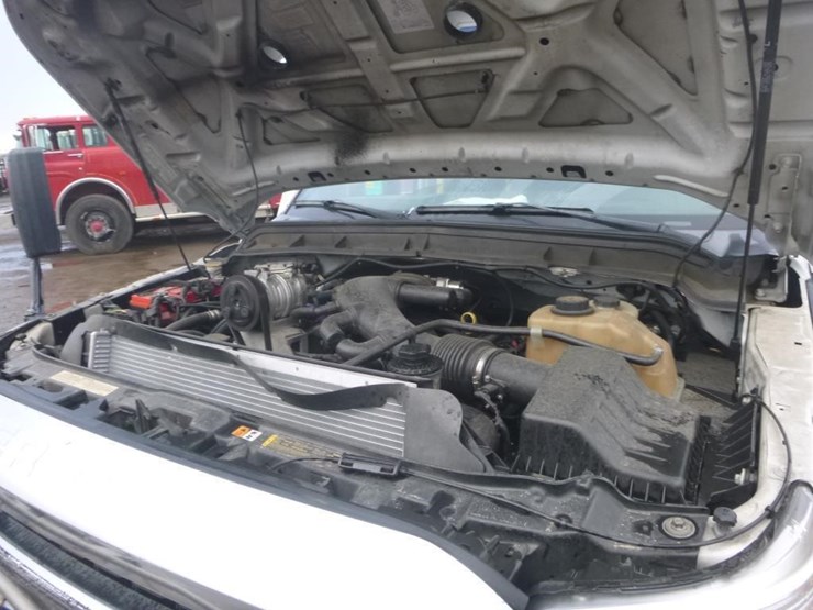 2015-ford-f550-image-11