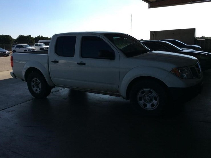 2017-nissan-frontier-image-5
