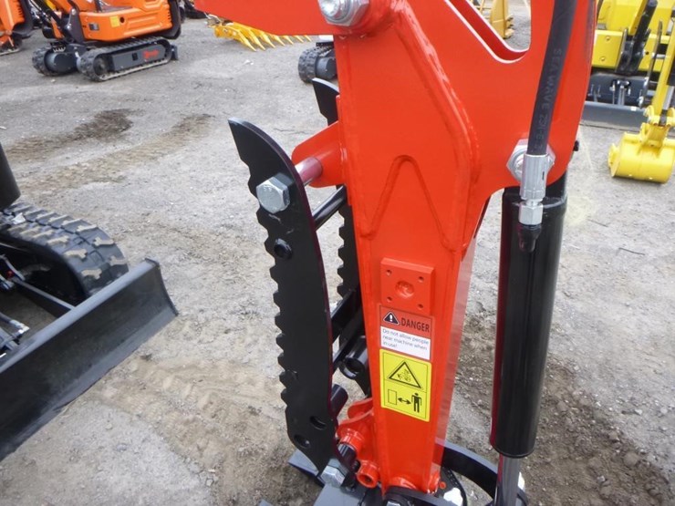 2025-vicsec-vc13-hydraulic-excavator-image-12