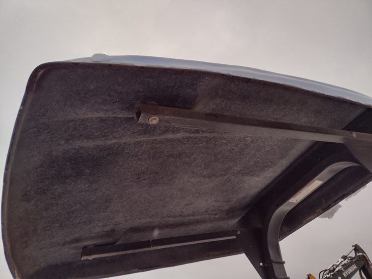 new-holland-tn70a-image-15