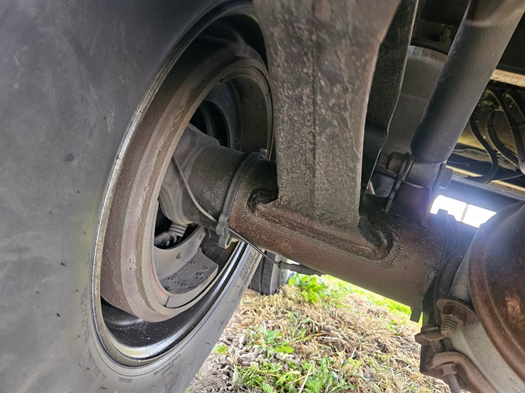 2017-timpte-hopper-bottom-image-29