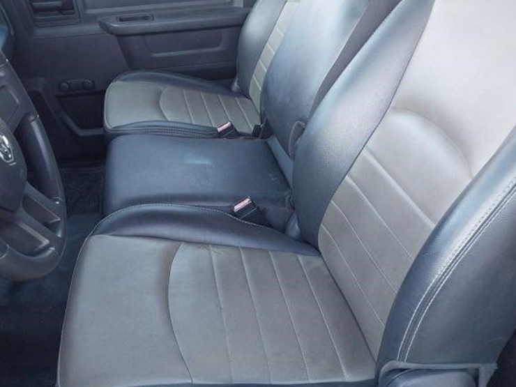 2011-dodge-1500-image-13