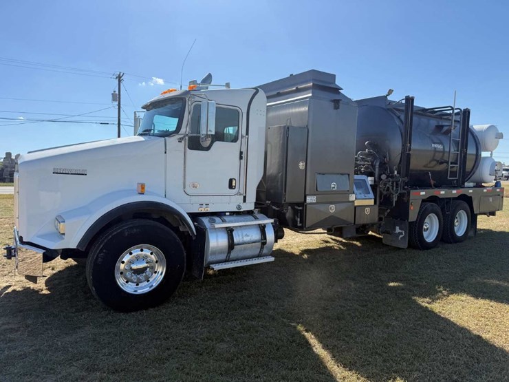 2018-kenworth-t800-image-1