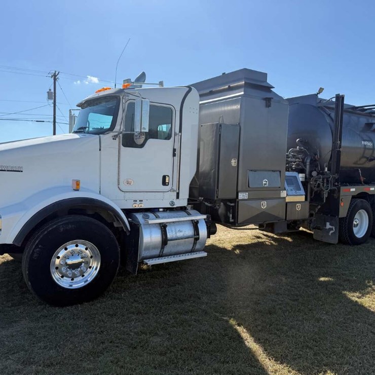 2018 KENWORTH T800