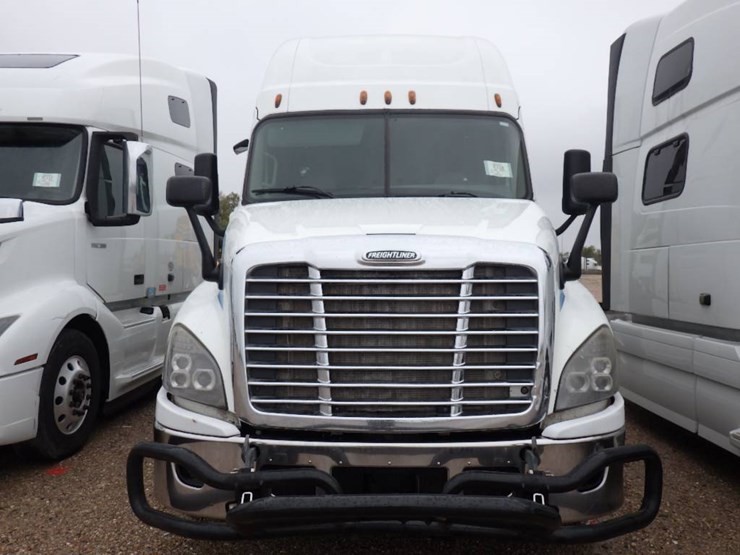 freightliner-cascadia-125-image-2