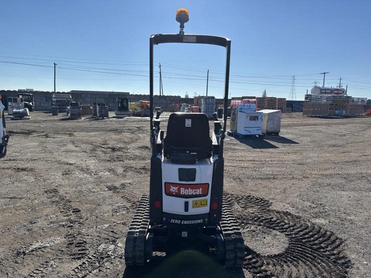 2022-bobcat-e10e-hydraulic-excavator-image-8