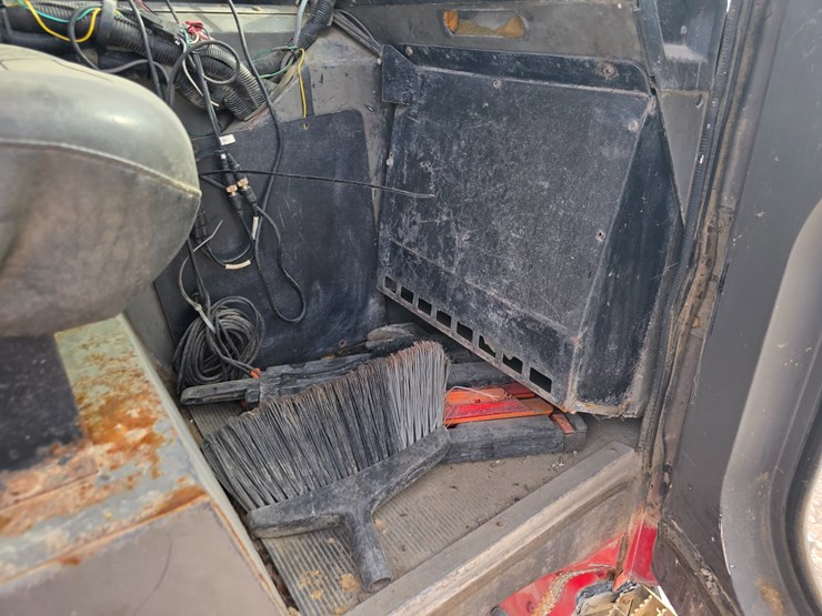 1996-mack-mr688s-image-68