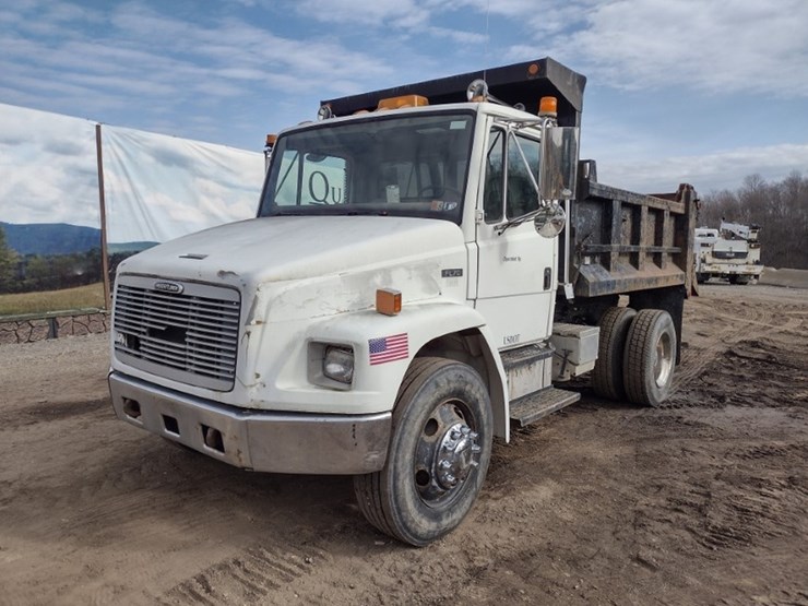 freightliner-fl70-image-37
