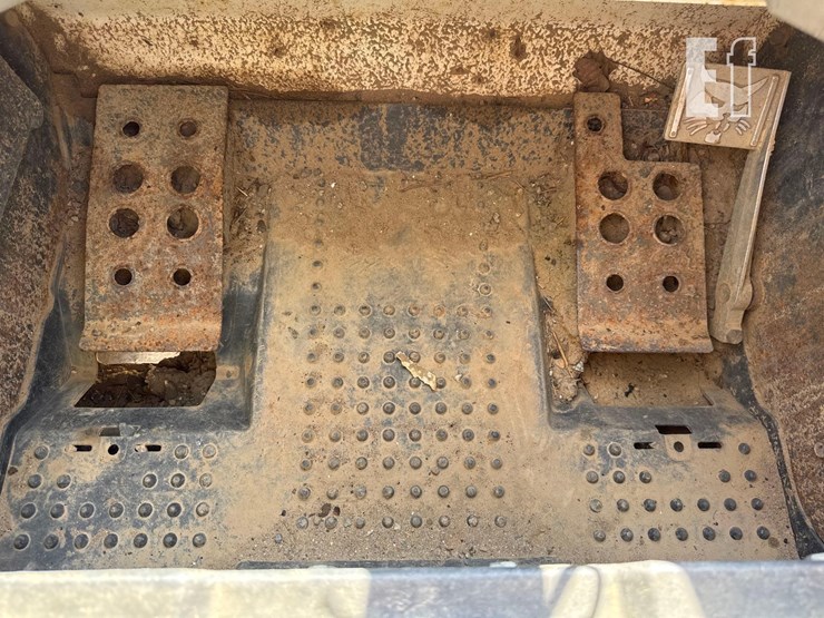 2016-bobcat-t550-image-31